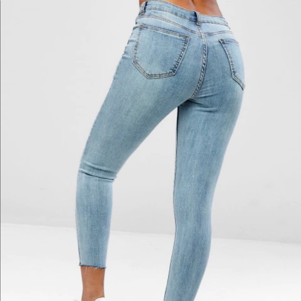 ZAFUL Ripped Raw Hem Jeans - Picture 9 of 9